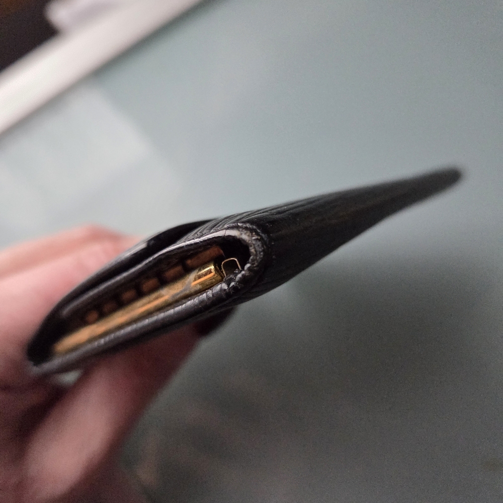 Authentic!!! Vintage! Black Epi Louis Vuitton Key and Card Holder 2003 - Picture 7 of 16